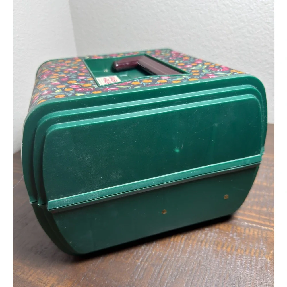 VTG Sassaby Makeup Train Case Green Floral Washable Fabric Mirror 90s Made In US